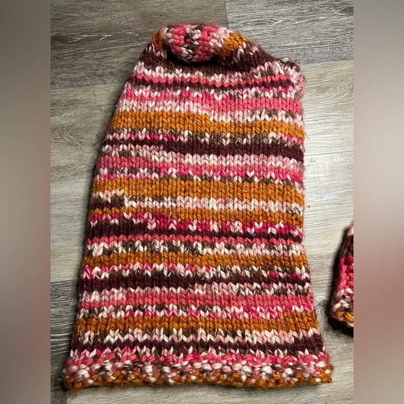 Hand made knitted cowl with ears and matching toque. Mom and me look! - Picture 4 of 6